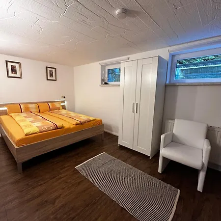 Apartment Souterrain Im Stielvollen Bei Hamburg